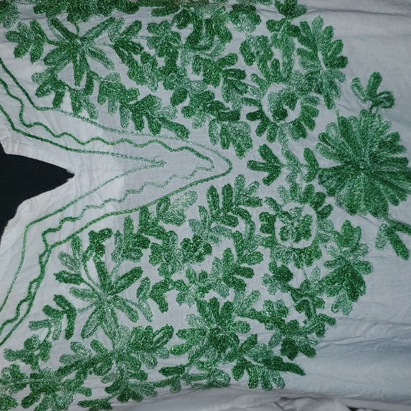 Boho embroidered top - Picture 2 of 5